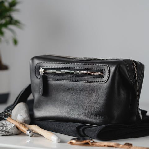 Brigg | Leather Toiletries Wash Bag - Black